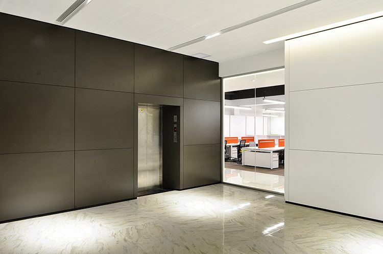 Gibca's Solid Office Partition System in Plain Color Laminate